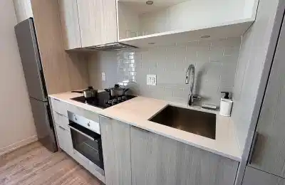 H4U Tubman Ave, Toronto - Toronto, Ontario, Canada - Kitchen