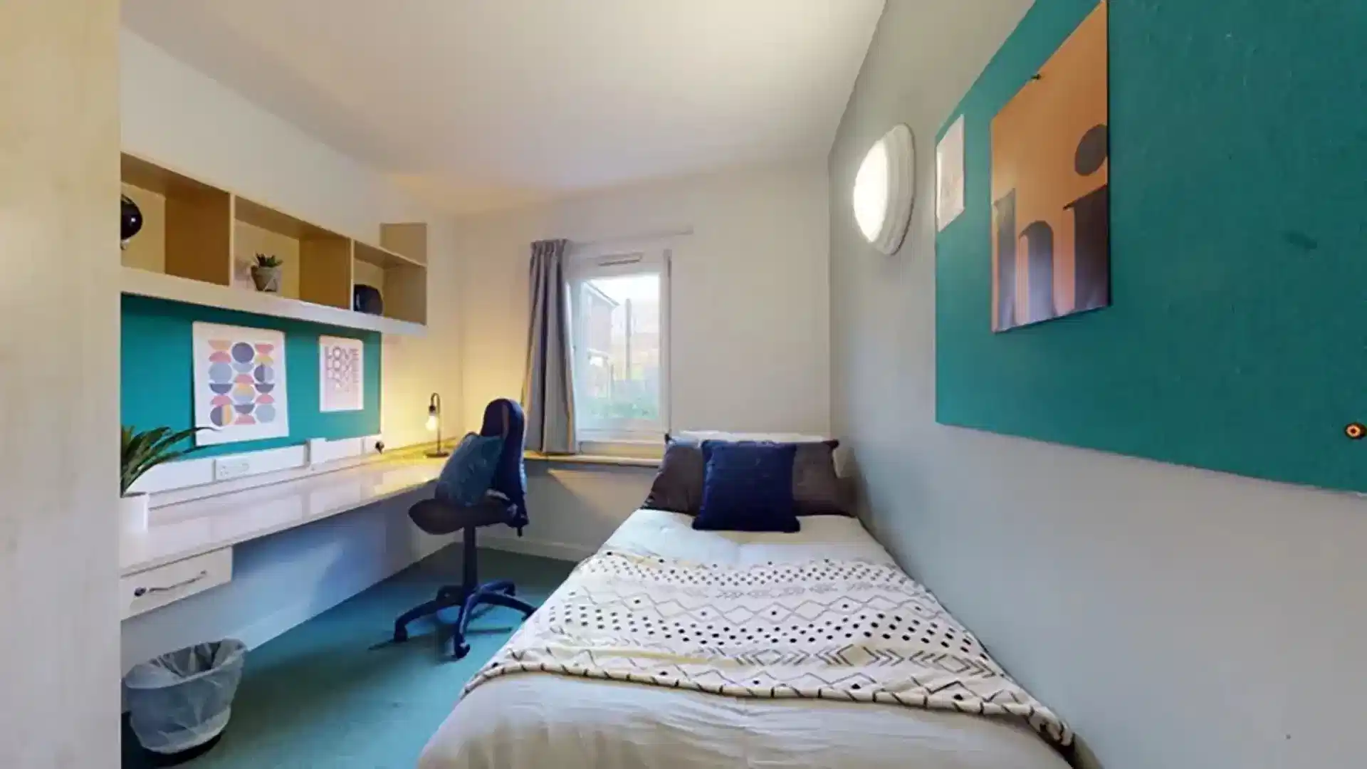 Creek Court, London - London, England, United Kingdom - Bedroom
