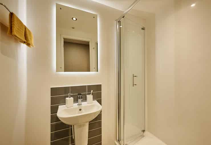 Amenities?w=400&h=260&fit=crop&q=40&auto=format&trim=auto