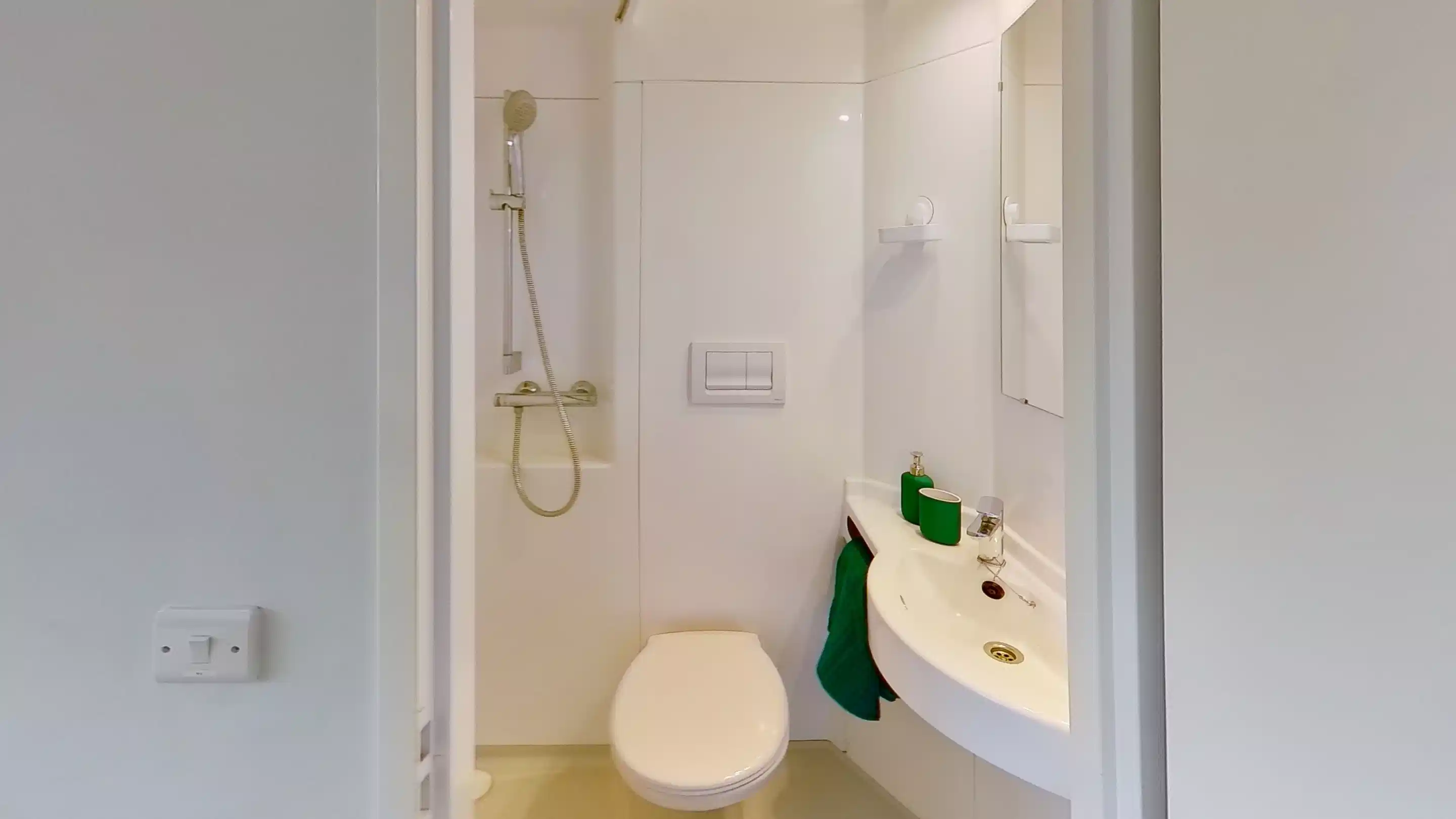 Middle Street, Nottingham - Nottingham, England, United Kingdom - Bathroom
