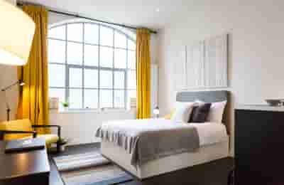 Chapter Aldgate, London | Student Housing Near East London | Amber