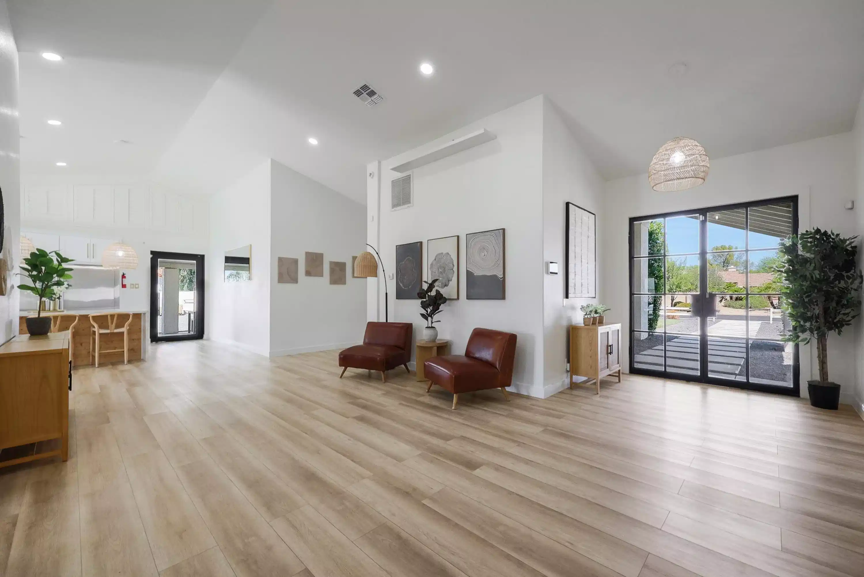 PDP 85304, Glendale - Glendale, Arizona, United States - #30235 : Room in 10 Bed 3 Bath - Common Area