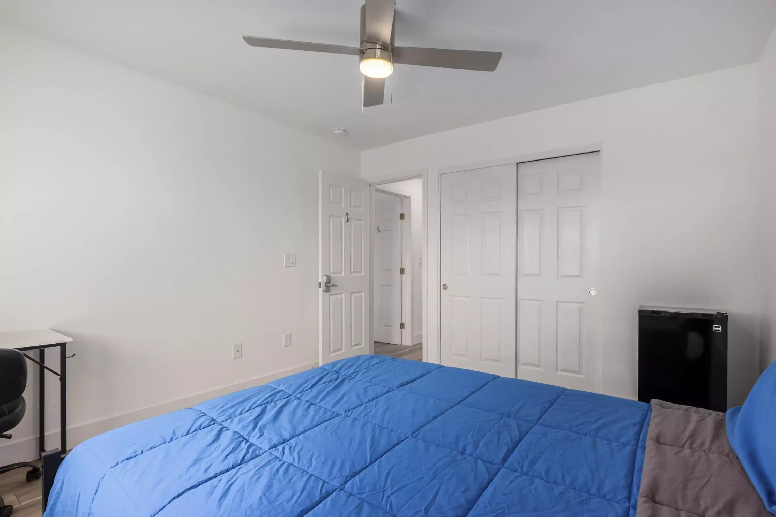 PDP 85031, Phoenix - Phoenix, Arizona, United States - #23116 : Room in 6 Bed 3 Bath - Bedroom