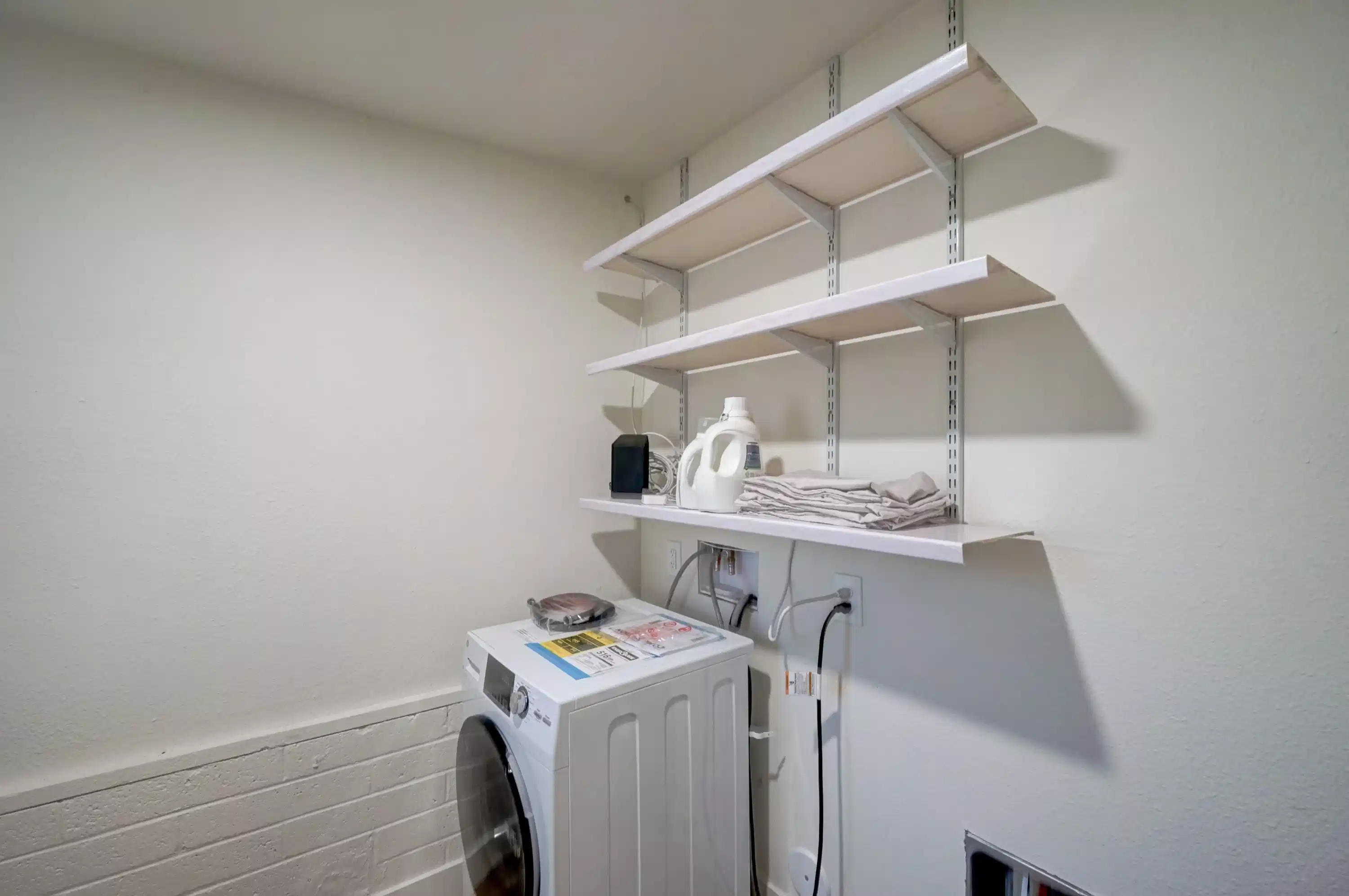 PDP 85281, Tempe - Tempe, Arizona, United States - #28854 : Room in 7 Bed 3 Bath - Amenities