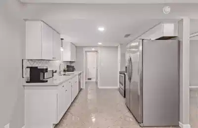 PDP 85204, Mesa - Mesa, Arizona, United States - #50319 : Room in 10 Bed 3 Bath - Kitchen