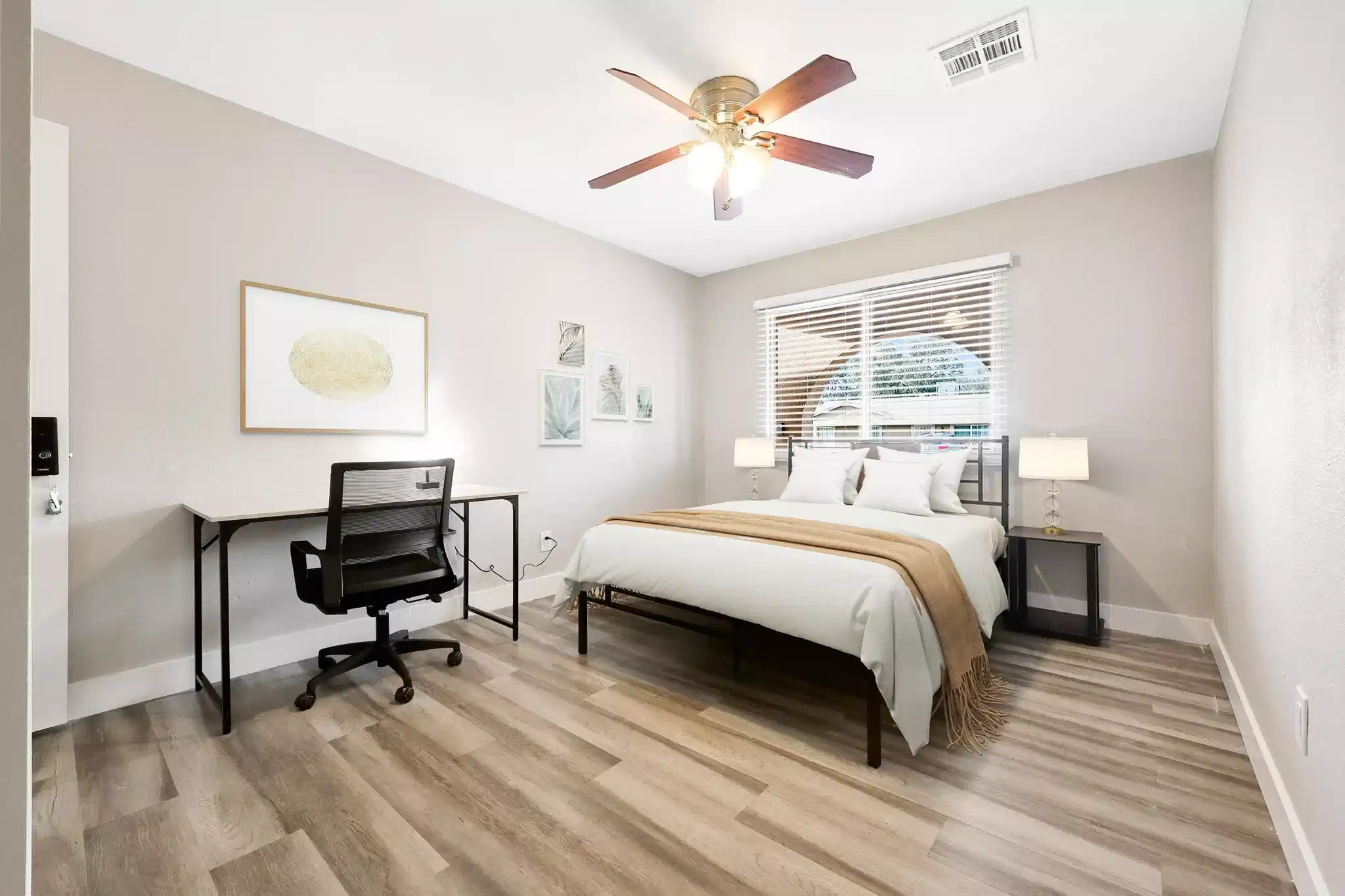 #23826 : Room in 9 Bed 3 Bath - Bathroom?w=400&h=260&fit=crop&q=40&auto=format&trim=auto