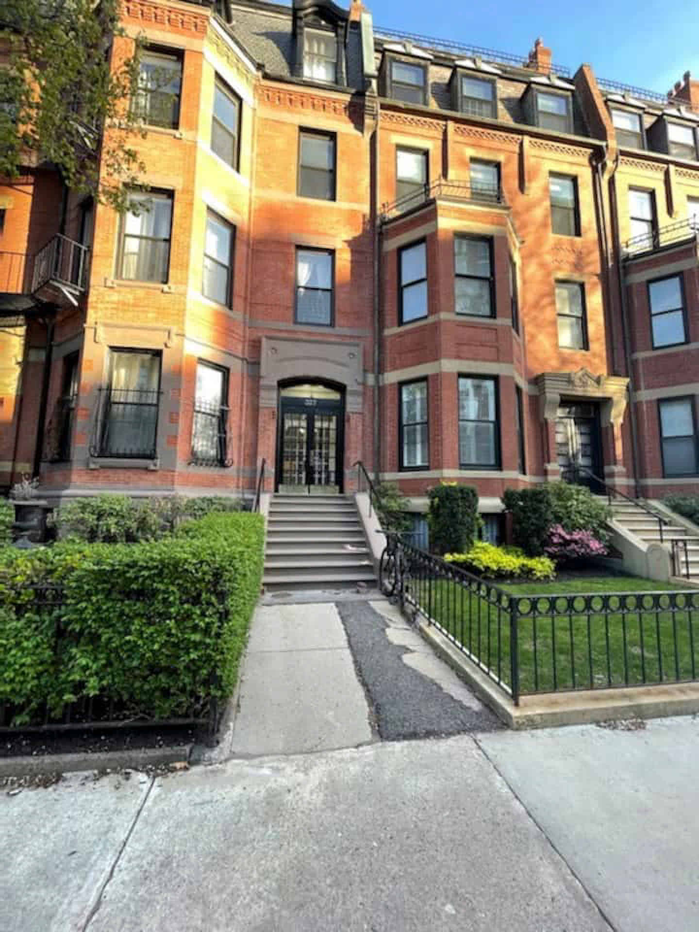 337 Beacon Street, Boston - Boston, Massachusetts, United States - Exterior