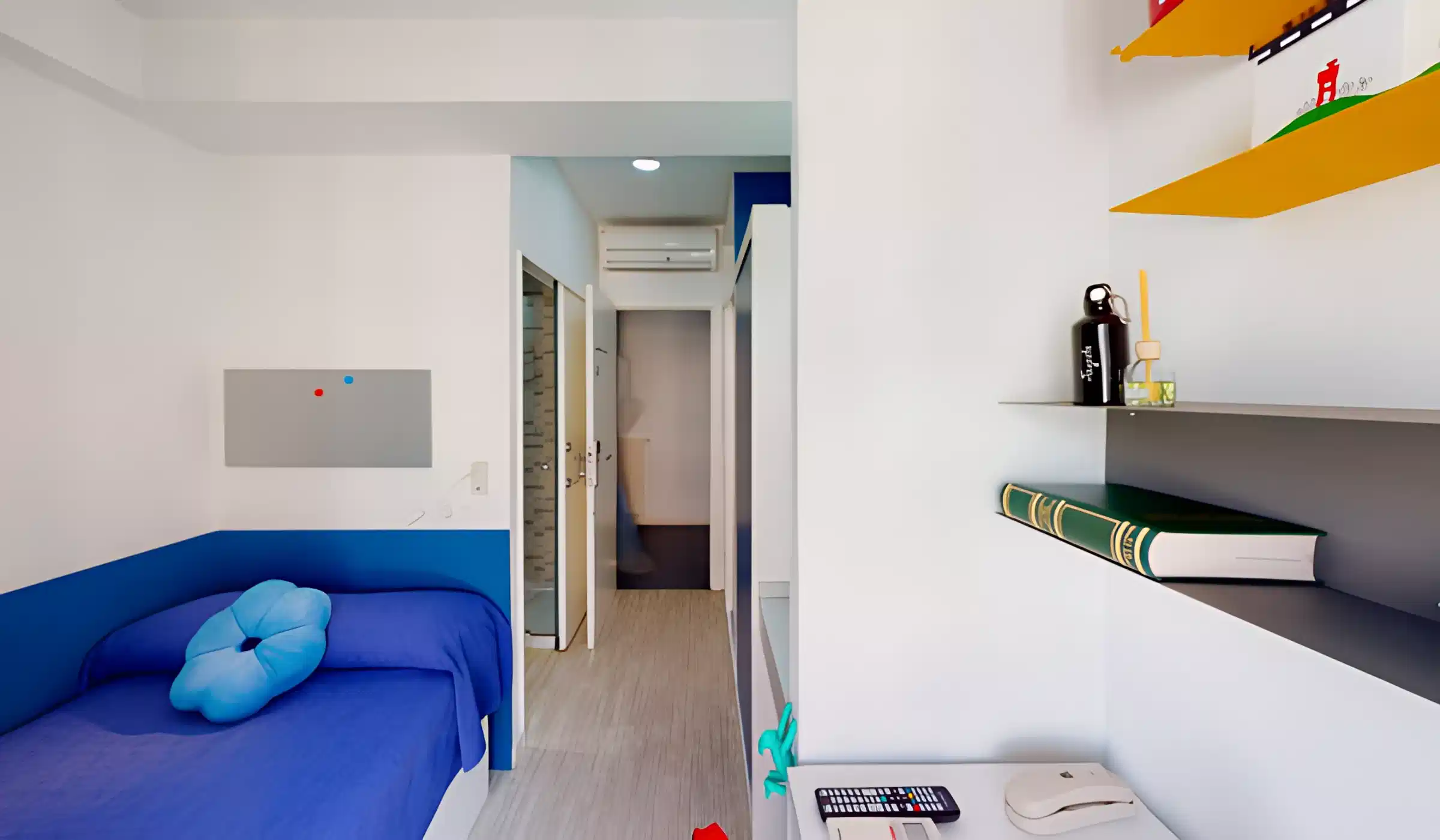 Amenities?w=400&h=260&fit=crop&q=40&auto=format&trim=auto
