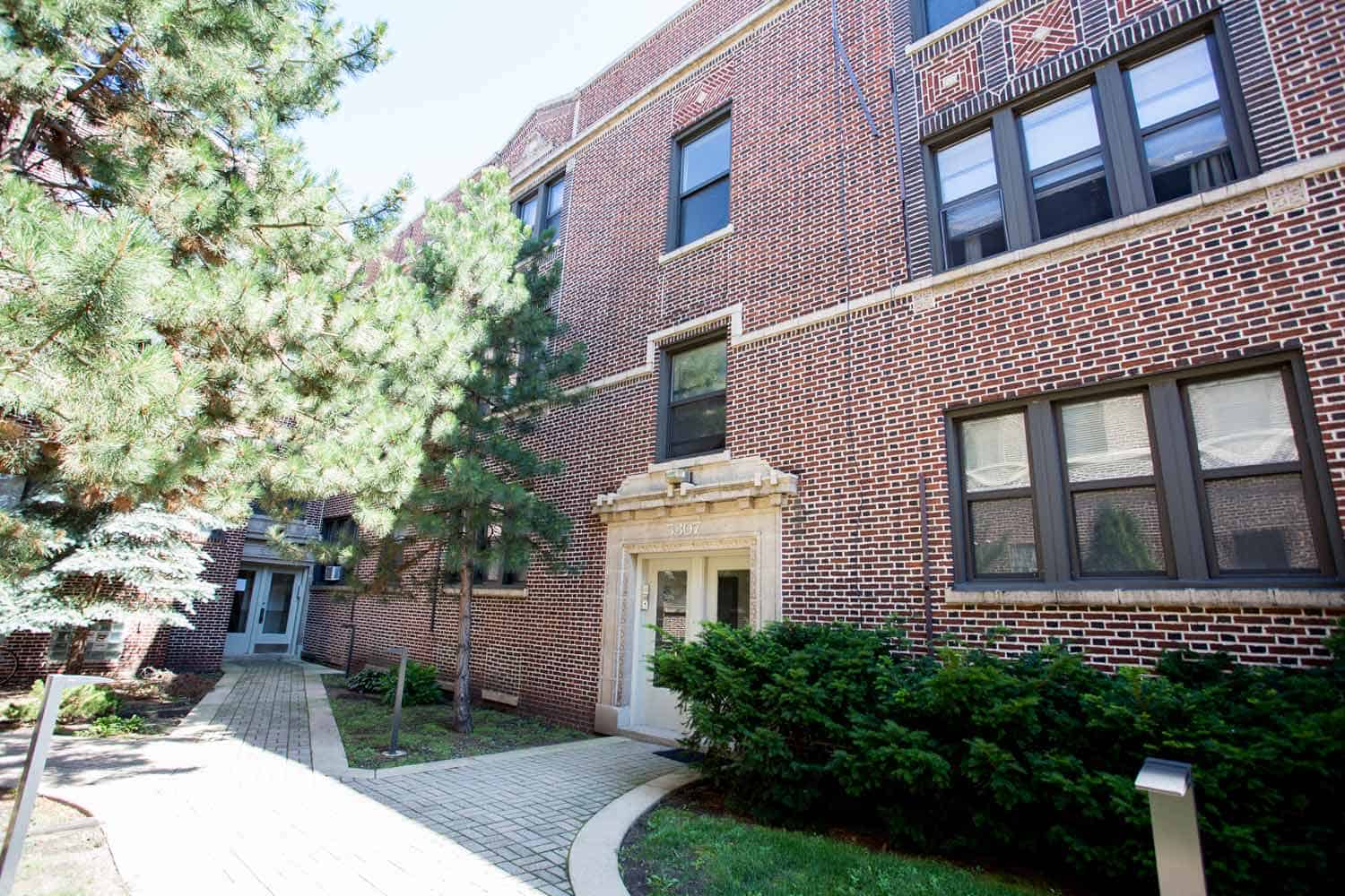 Ellis Court, Chicago - Chicago, Illinois, United States - Exterior