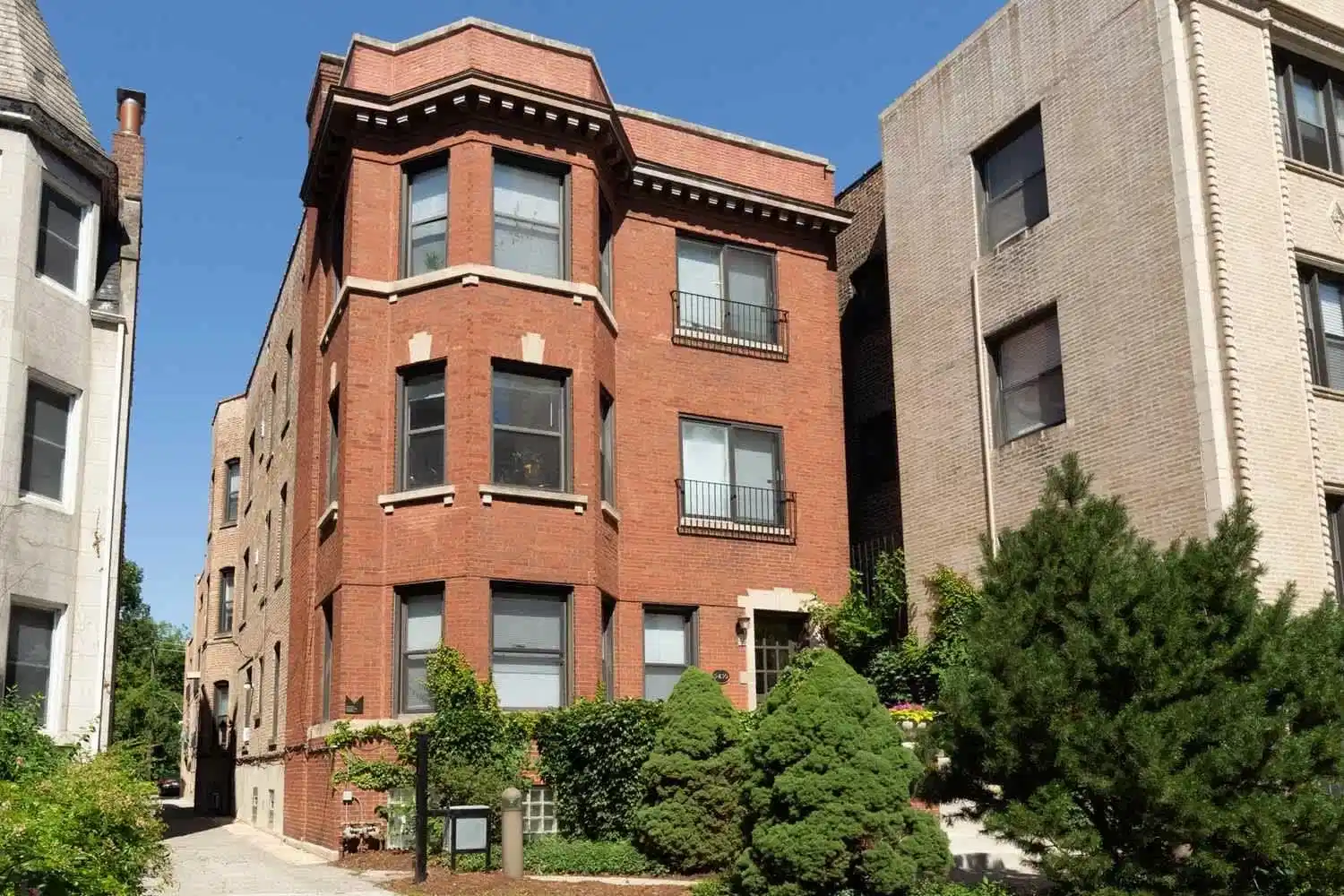 Cornell Terrace, Chicago - Chicago, Illinois, United States - Exterior