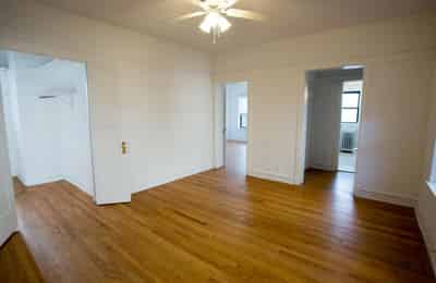 Common Area?w=400&h=260&fit=crop&q=40&auto=format&trim=auto