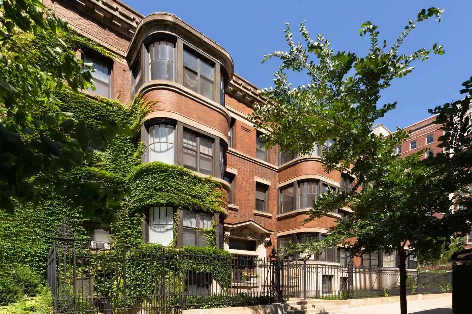 5300-5308 S. Hyde Park Boulevard, Chicago - Chicago, Illinois, United States - Exterior