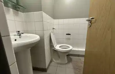 Amenities?w=400&h=260&fit=crop&q=40&auto=format&trim=auto