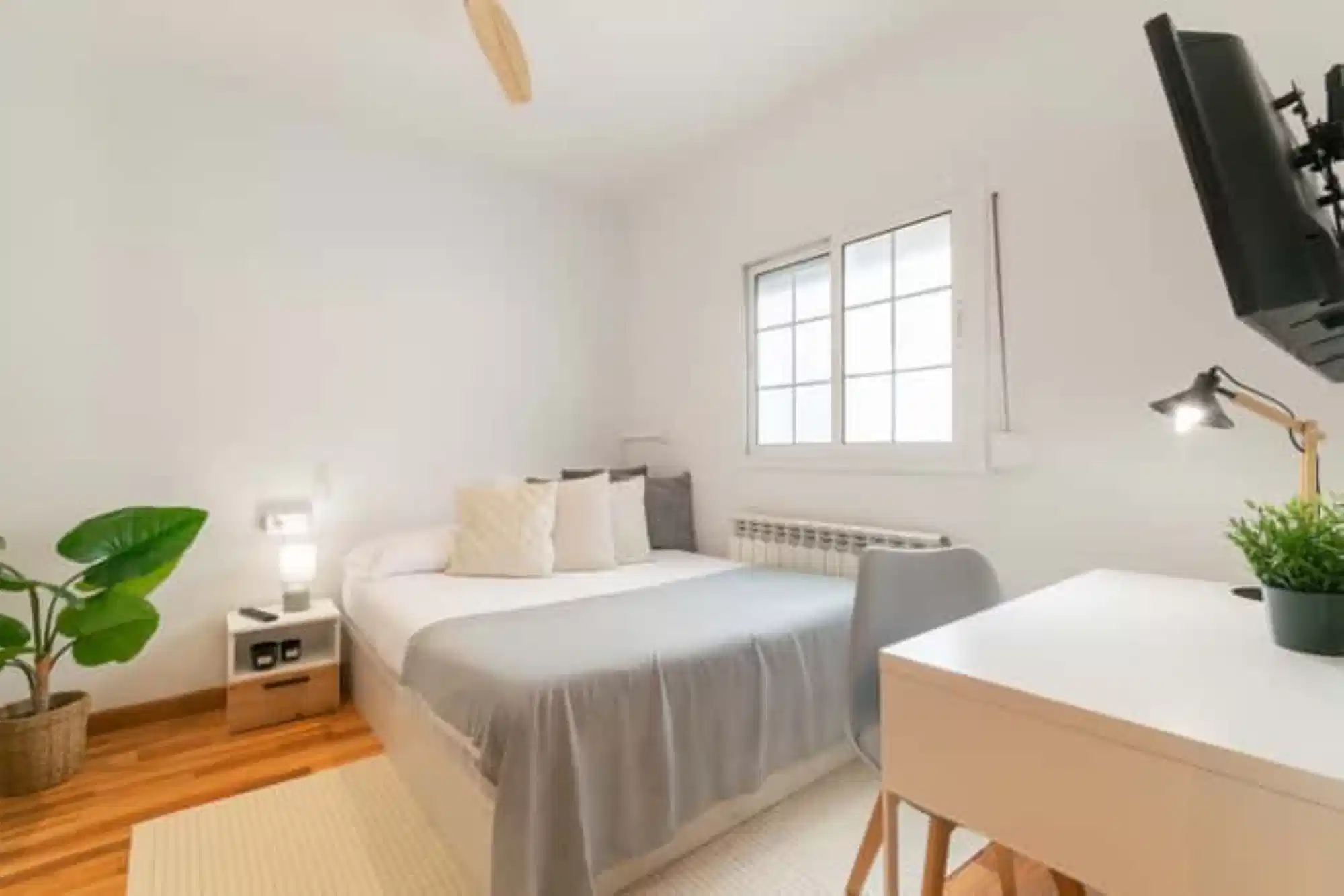 SPC 8017, Barcelona - Barcelona, Spain - #135990: Room in 5 Bedroom 2 Bathroom (Via Augusta) - Bedroom