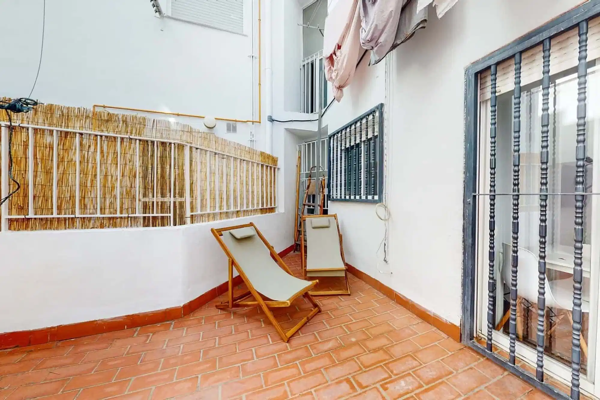 SPC 46024, Valencia - Valencia, Spain - Exterior