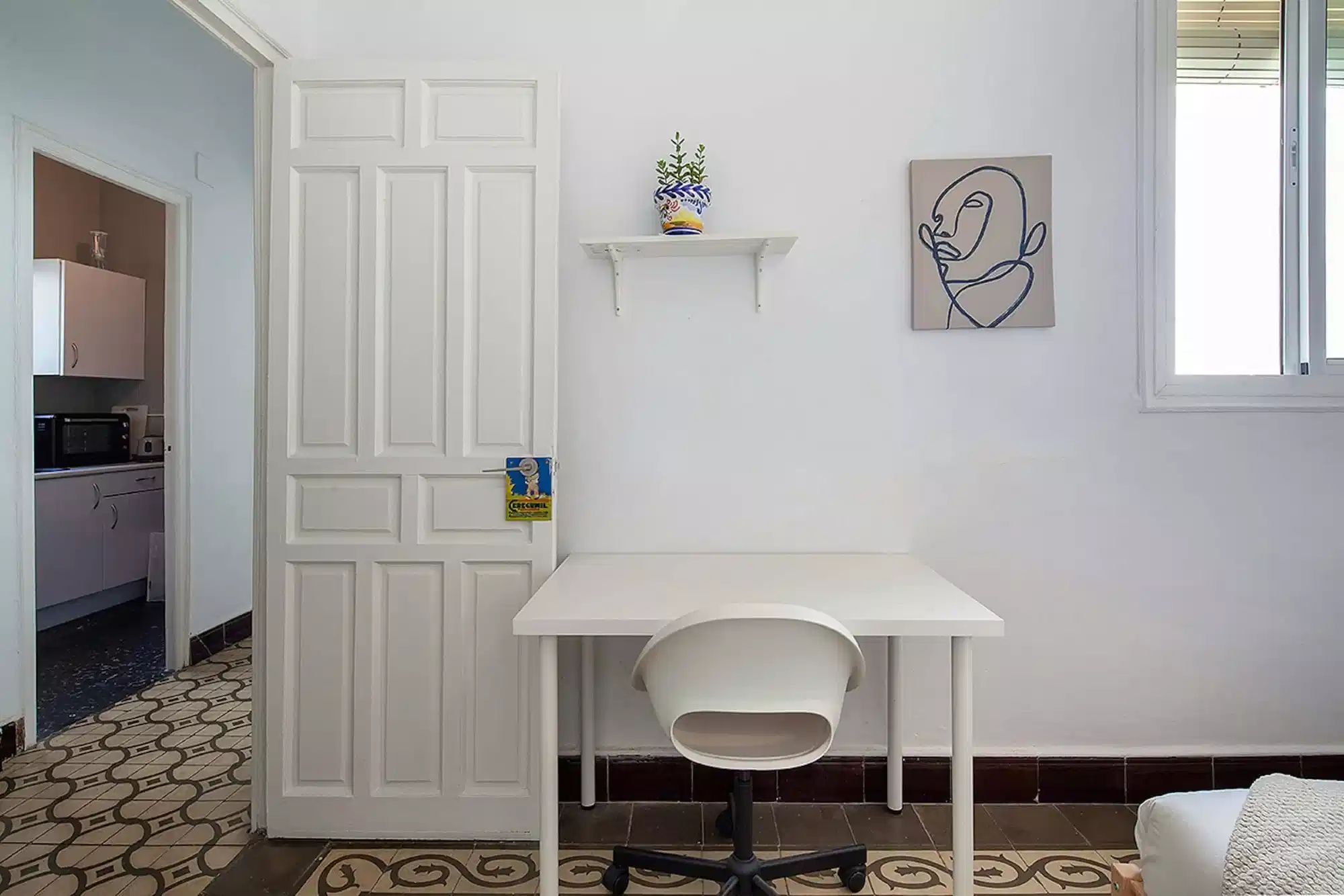 #164934: Room in 1 Bedroom 1 Bathroom (Calle Bustos Tavera) - Kitchen?w=400&h=260&fit=crop&q=40&auto=format&trim=auto
