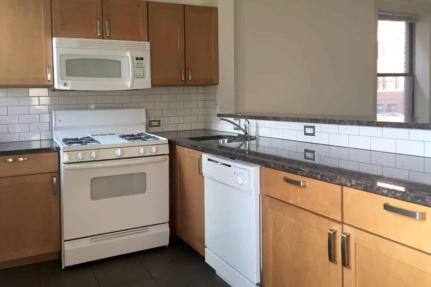 5400-5406 S. Maryland Avenue, Chicago - Chicago, Illinois, United States - Kitchen