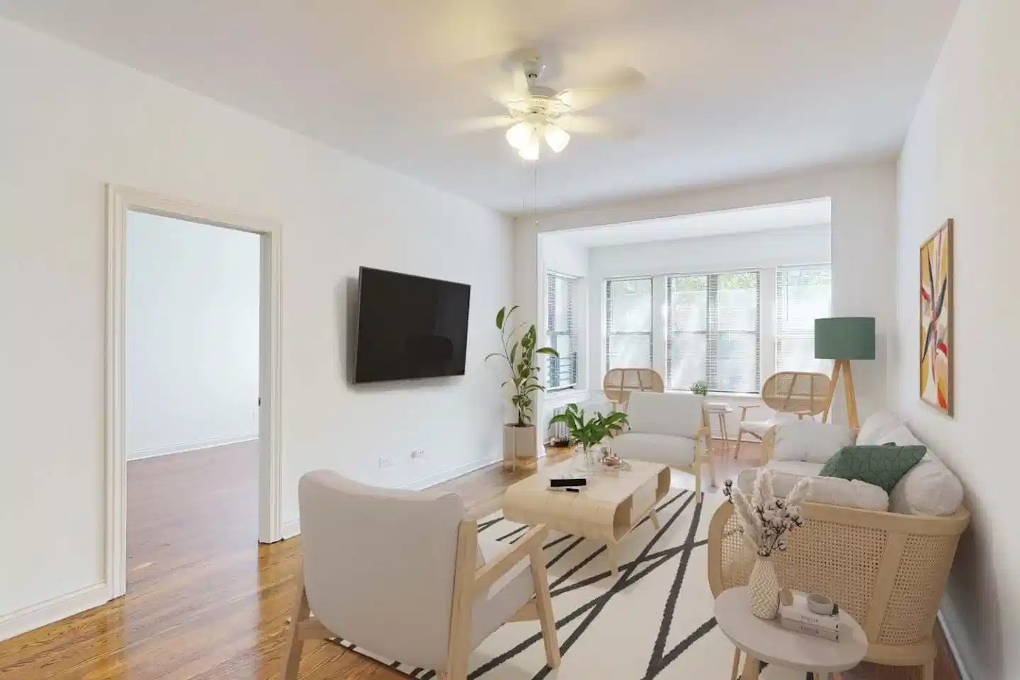 5350-5358 S. Maryland Avenue, Chicago - Chicago, Illinois, United States - Common Area