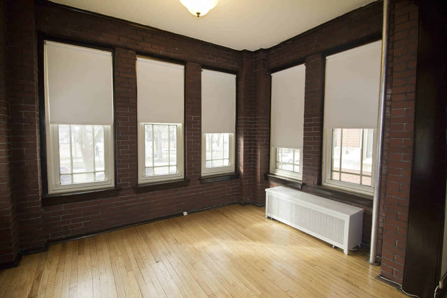 Kitchen?w=400&h=260&fit=crop&q=40&auto=format&trim=auto