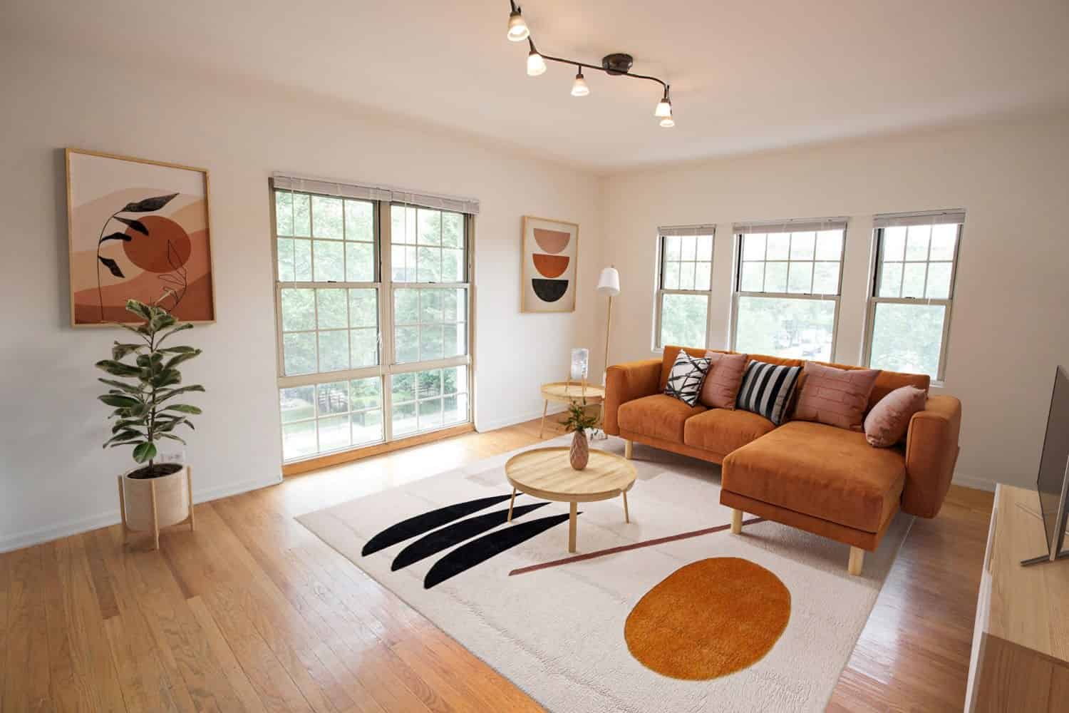 5528 S. Cornell Avenue, Chicago - Chicago, Illinois, United States - Common Area