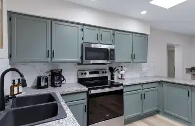Amenities?w=400&h=260&fit=crop&q=40&auto=format&trim=auto