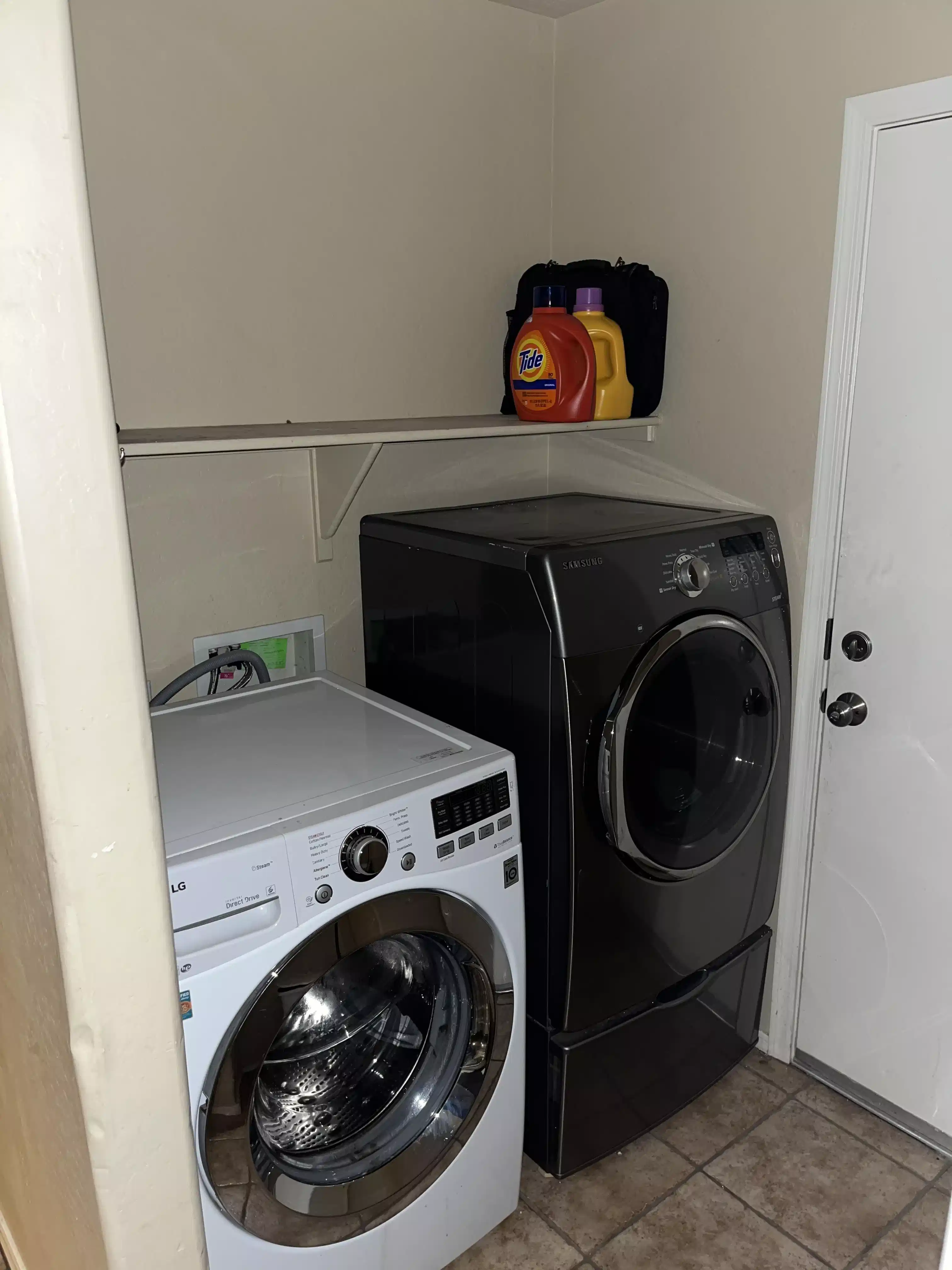 #42622: Room in 4 Bed 2 Bath - Bedroom?w=400&h=260&fit=crop&q=40&auto=format&trim=auto