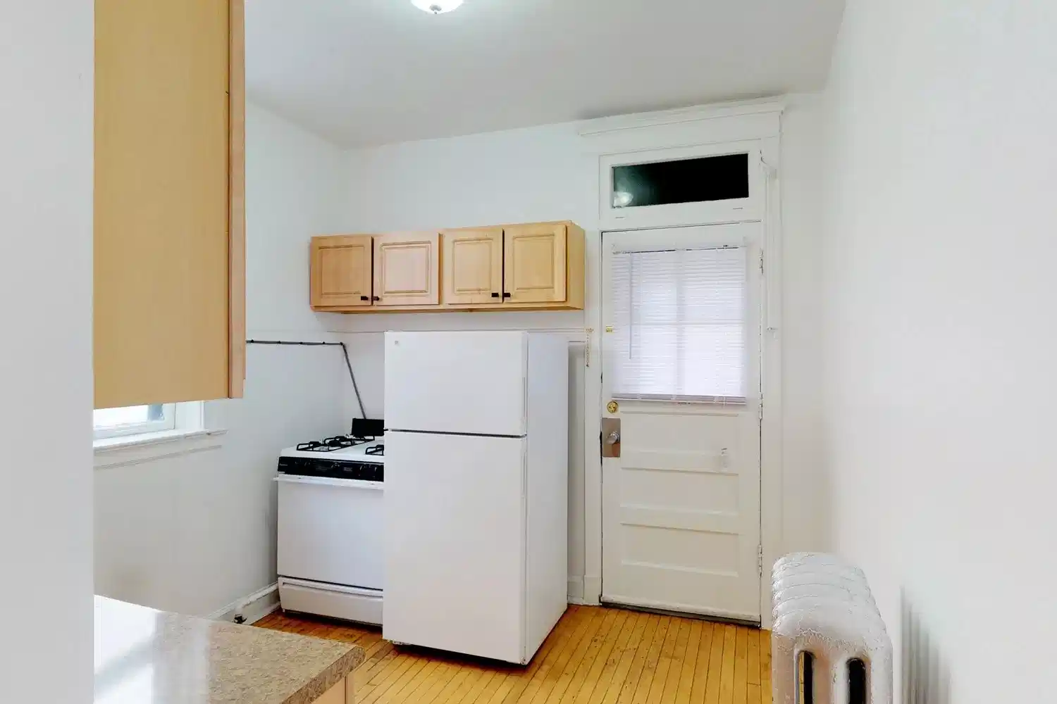 Greenwood 5201, Chicago - Chicago, Illinois, United States - Kitchen