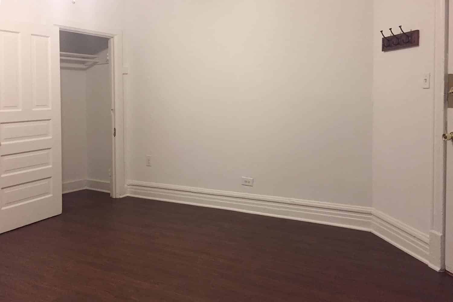 Common Area?w=400&h=260&fit=crop&q=40&auto=format&trim=auto