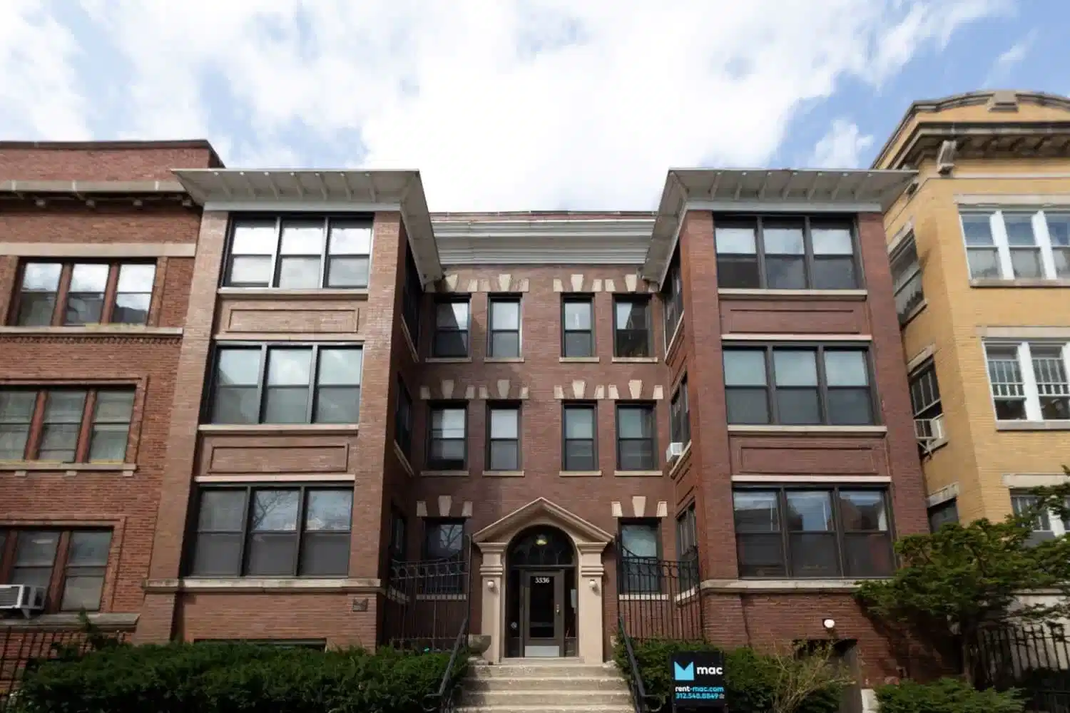 5336-5338 S. Hyde Park Boulevard, Chicago - Chicago, Illinois, United States - Exterior