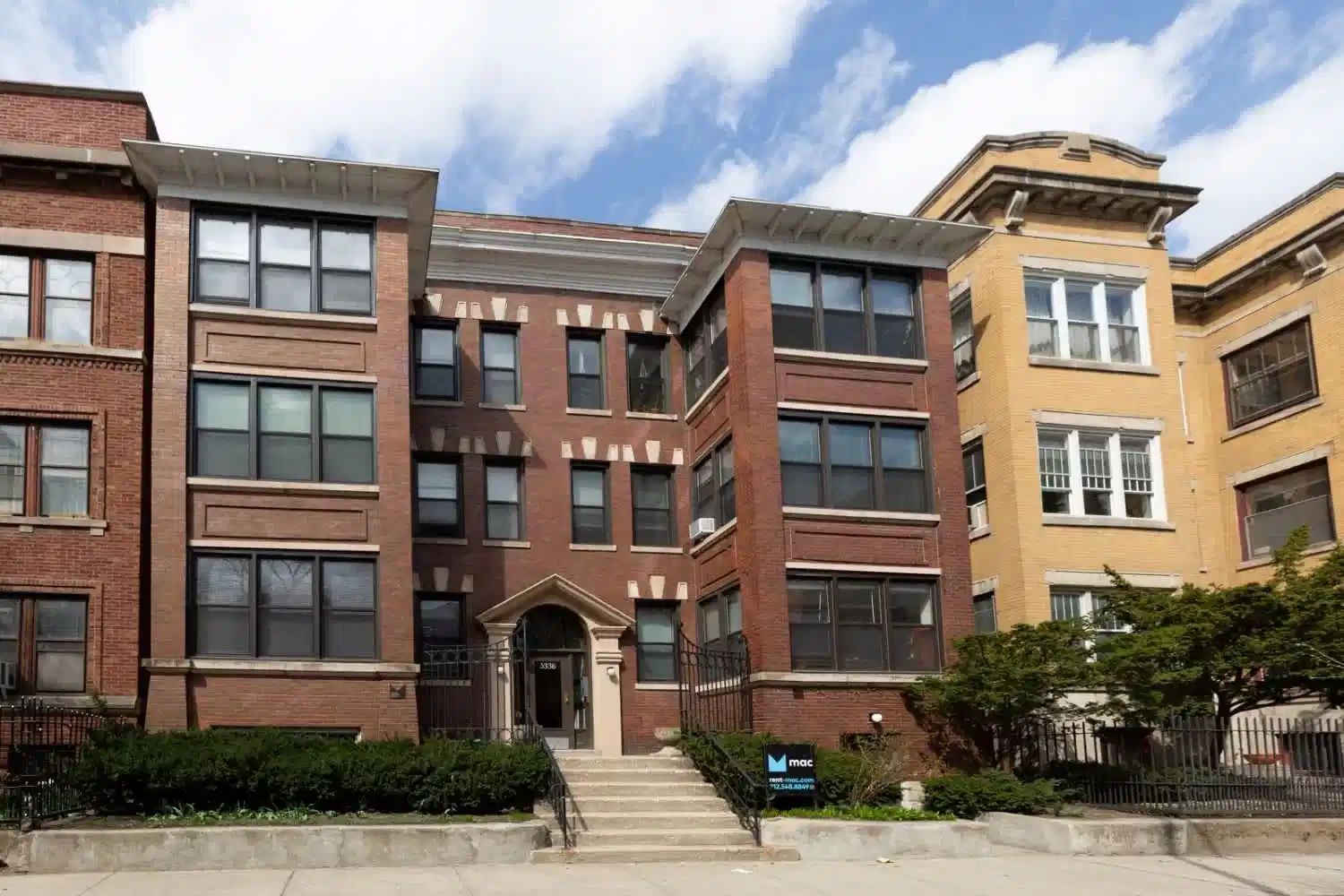 5336-5338 S. Hyde Park Boulevard, Chicago - Chicago, Illinois, United States - Exterior