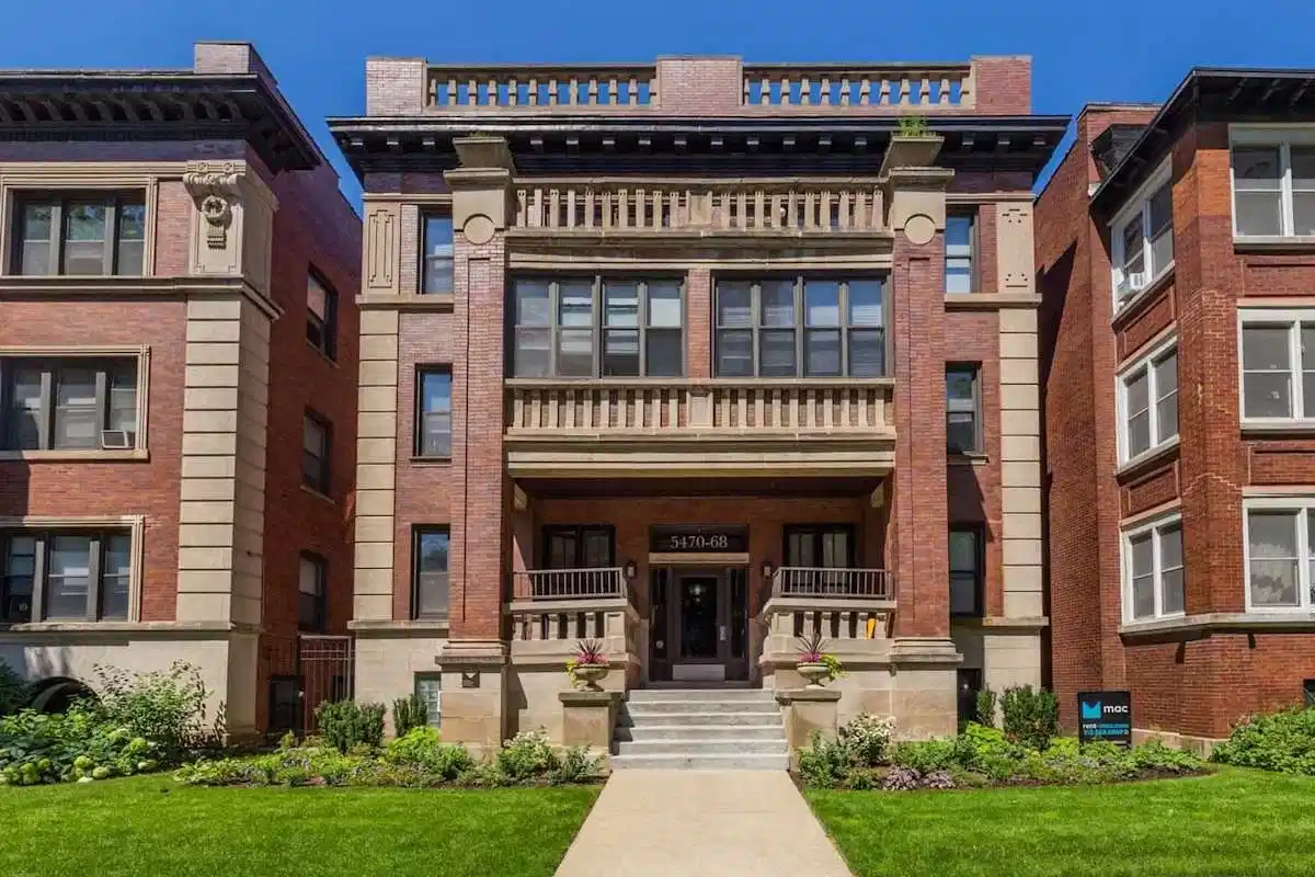 5468-70 S. Hyde Park Boulevard, Chicago - Chicago, Illinois, United States - Exterior