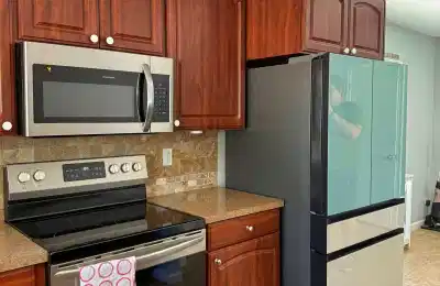 #51408: Room in 5 Bed 2 Bath - Bathroom?w=400&h=260&fit=crop&q=40&auto=format&trim=auto
