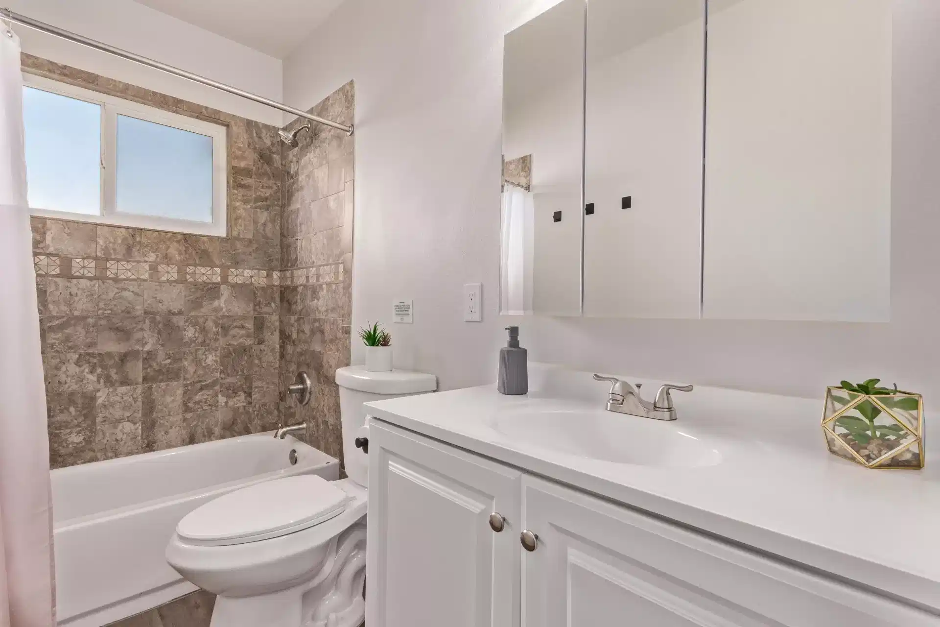 PDP 85281, Tempe - Tempe, Arizona, United States - #39999: Room in 5 Bed 3 Bath - Bathroom