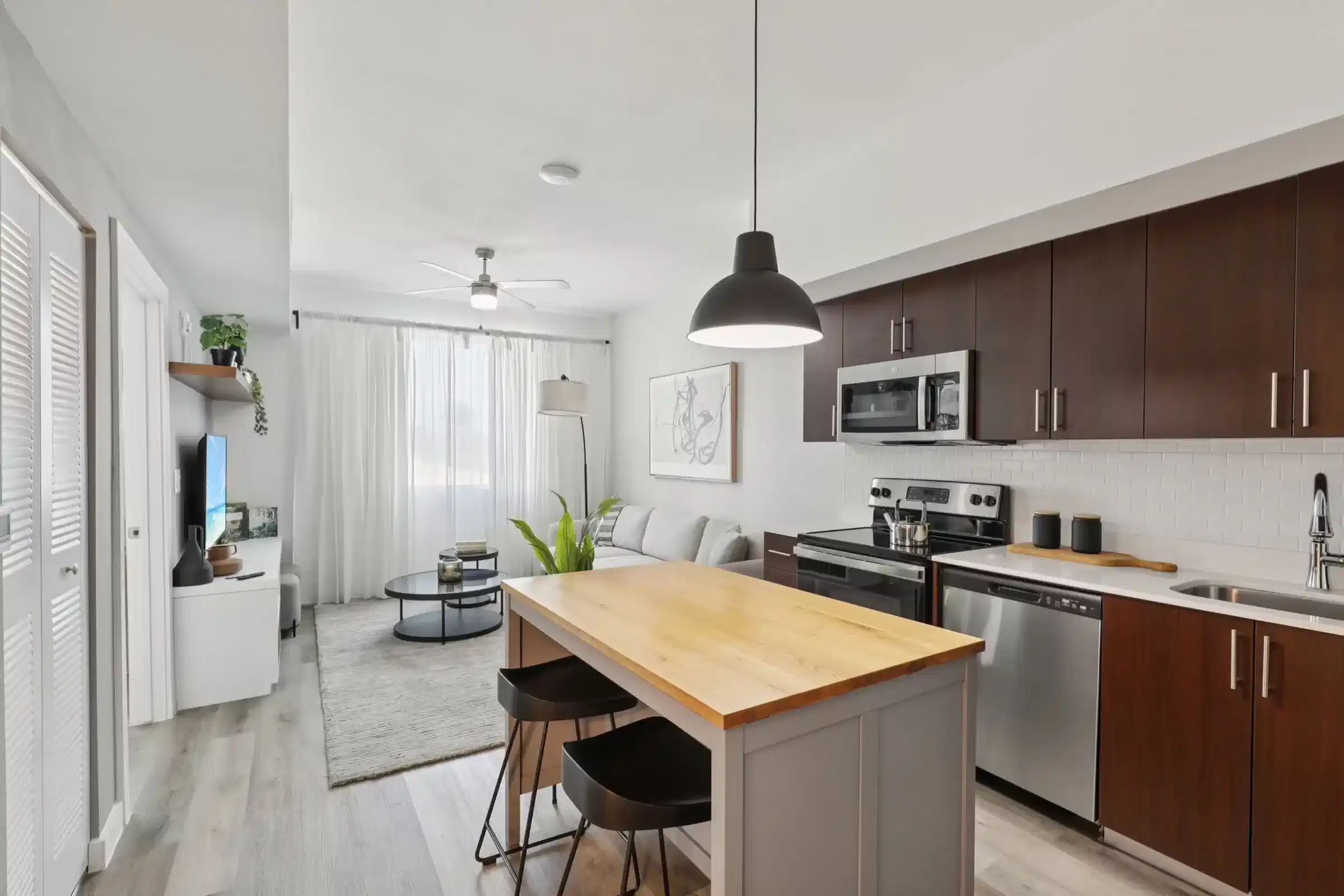 Resia Rayzor Ranch, Denton - Denton, Texas, United States - Kitchen