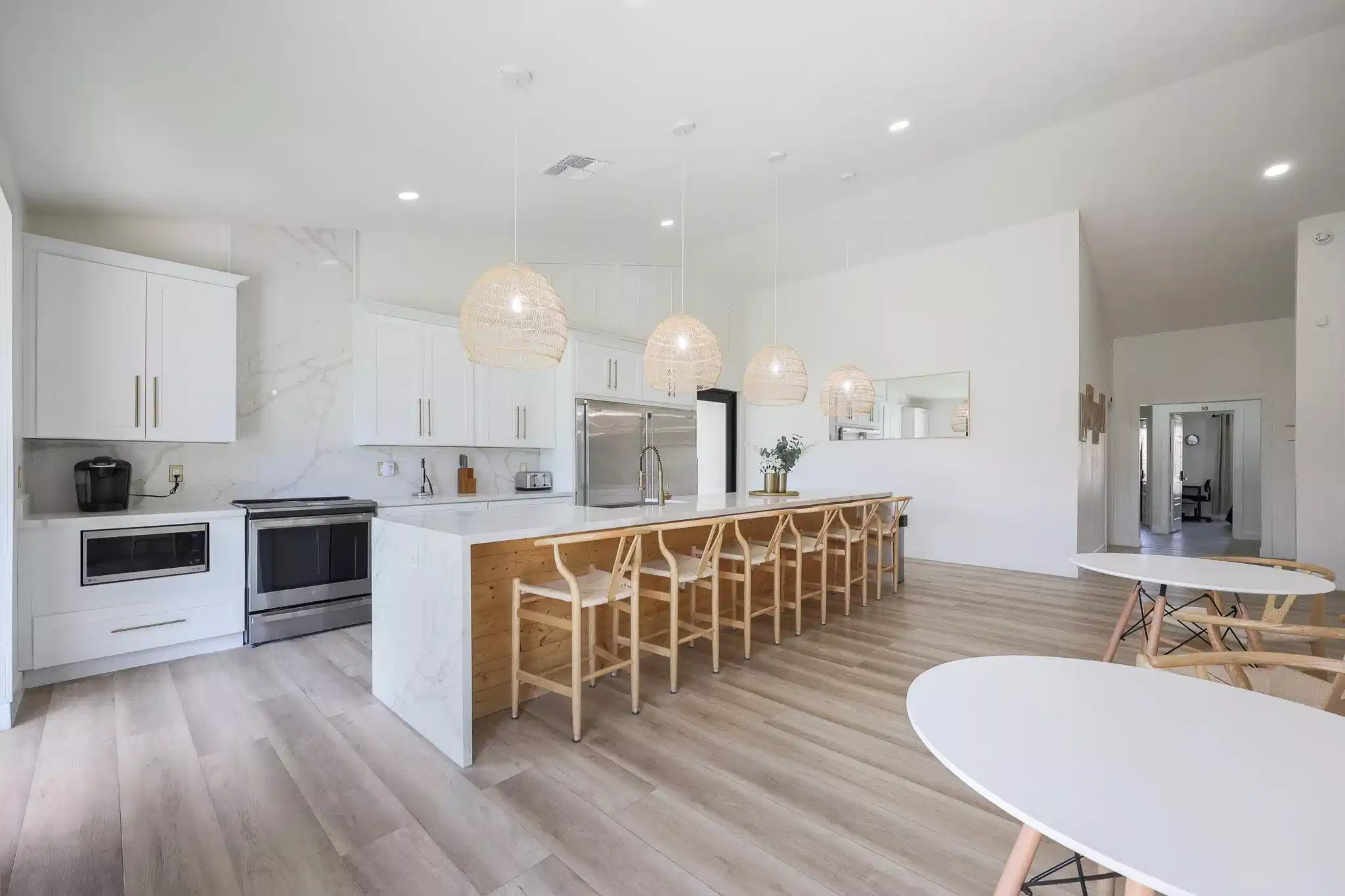 #30378 : Room in 10 Bed 3 Bath - Bathroom?w=400&h=260&fit=crop&q=40&auto=format&trim=auto
