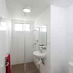 GUV_bathroom__FocusFillMaxWyIwLjAwIiwiMC4wMCIsMTMwMCwxMzAwXQ