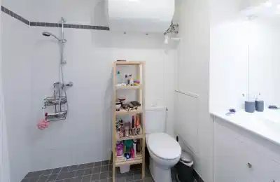 Common Area?w=400&h=260&fit=crop&q=40&auto=format&trim=auto
