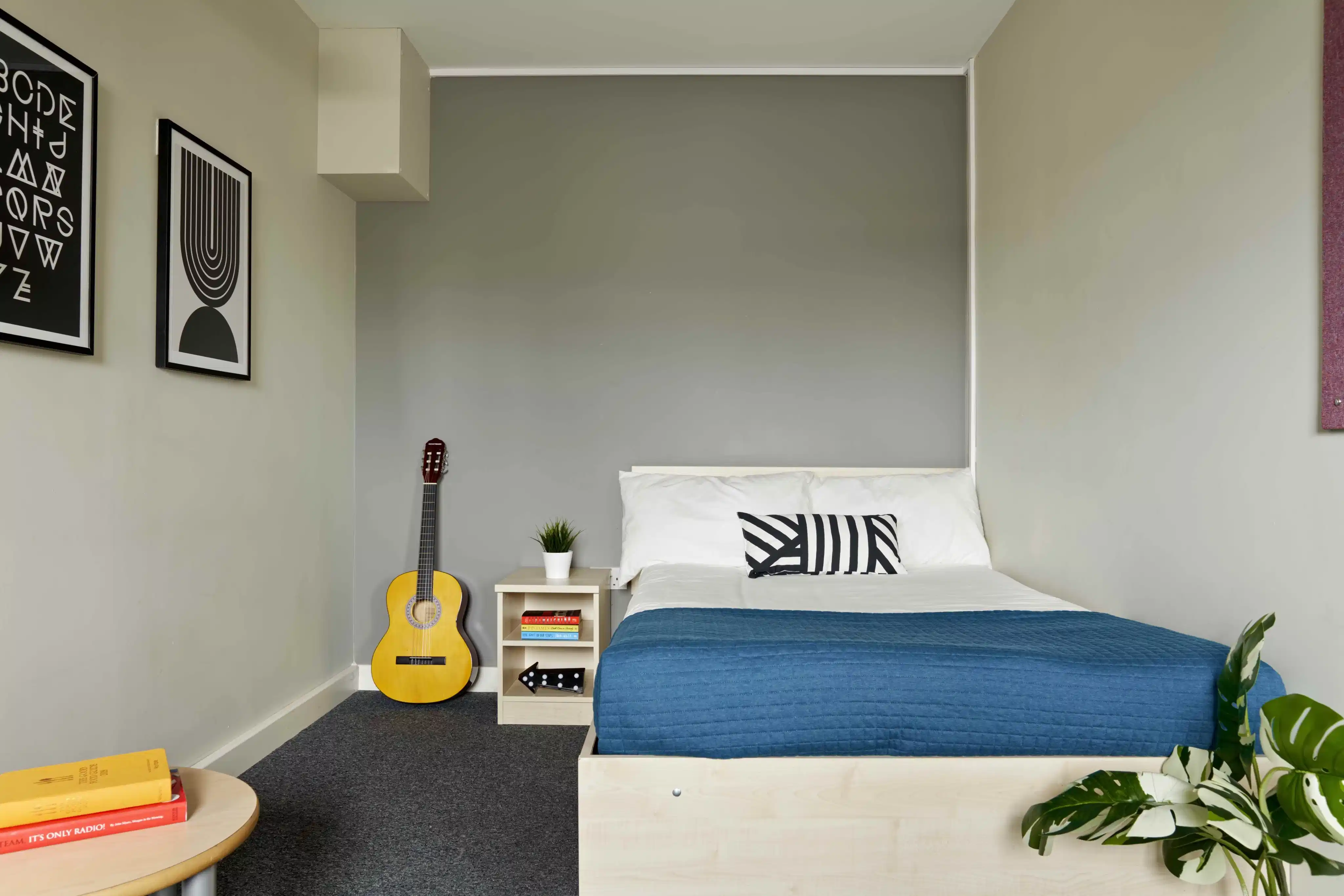 Amenities?w=400&h=260&fit=crop&q=40&auto=format&trim=auto
