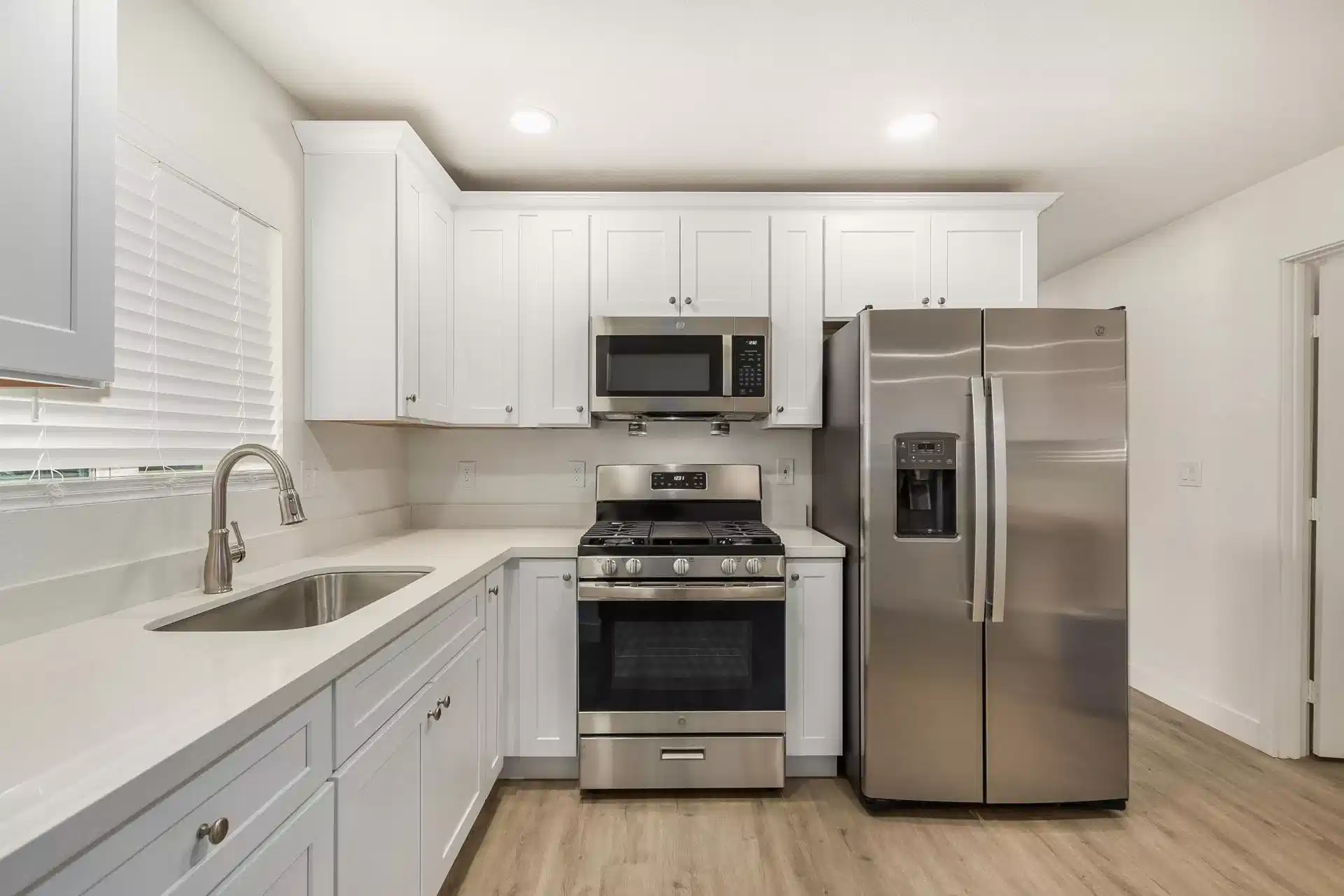 #12792 : Room in 8 Bed 3 Bath - Bathroom?w=400&h=260&fit=crop&q=40&auto=format&trim=auto