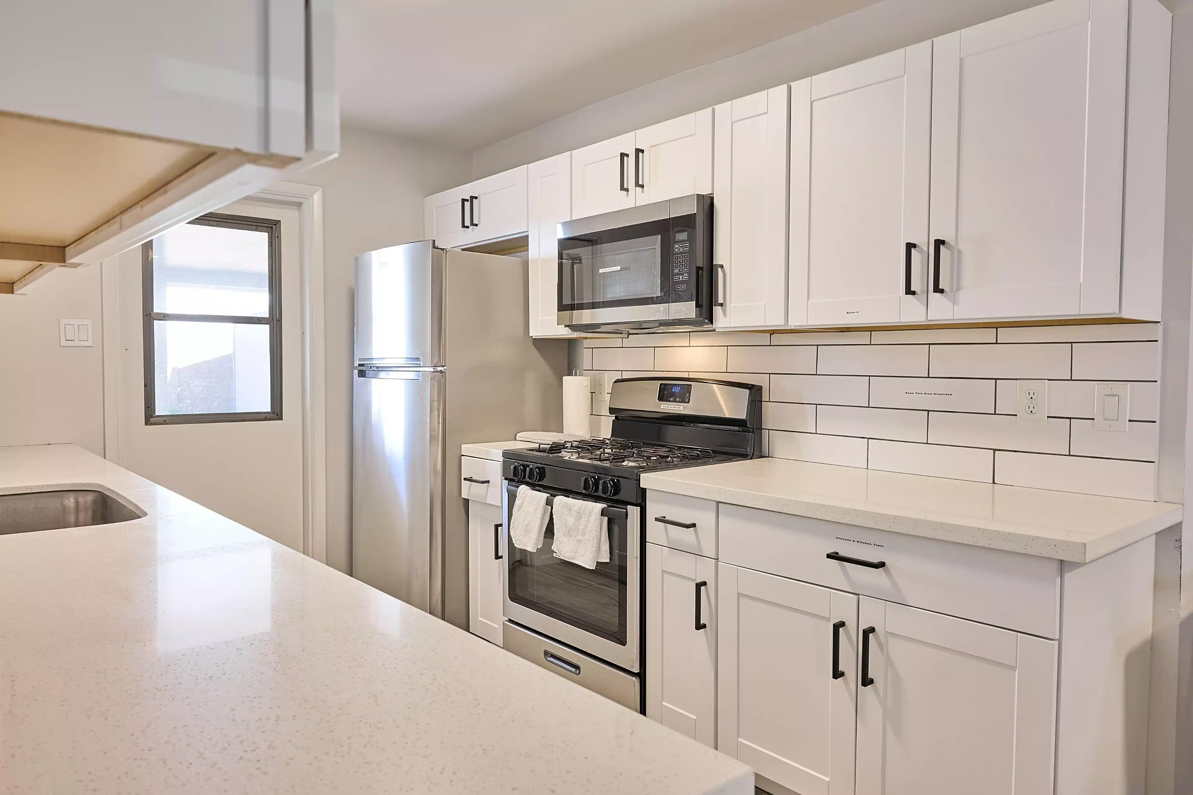 #28855 : Room in 7 Bed 3 Bath - Amenities?w=400&h=260&fit=crop&q=40&auto=format&trim=auto