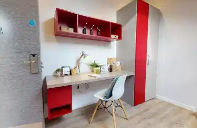 Amenities?w=400&h=260&fit=crop&q=40&auto=format&trim=auto