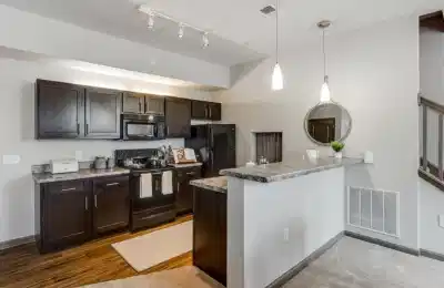 The James, Richmond - Richmond, Virginia, United States - Kitchen