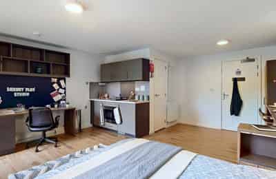 Amenities?w=400&h=260&fit=crop&q=40&auto=format&trim=auto
