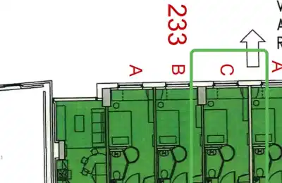 Common Area?w=400&h=260&fit=crop&q=40&auto=format&trim=auto