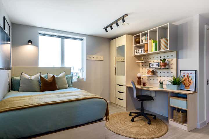 Luxe Studio - Bedroom