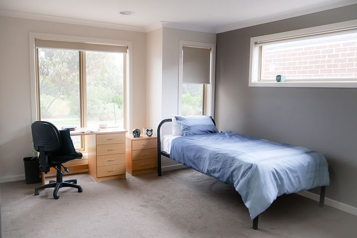 Single Room - Bedroom