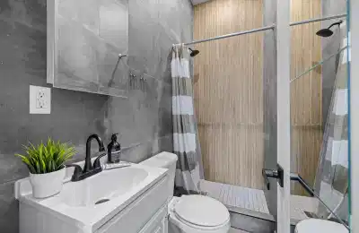 Common Area?w=400&h=260&fit=crop&q=40&auto=format&trim=auto