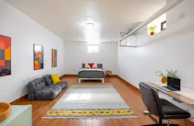 Common Area?w=400&h=260&fit=crop&q=40&auto=format&trim=auto