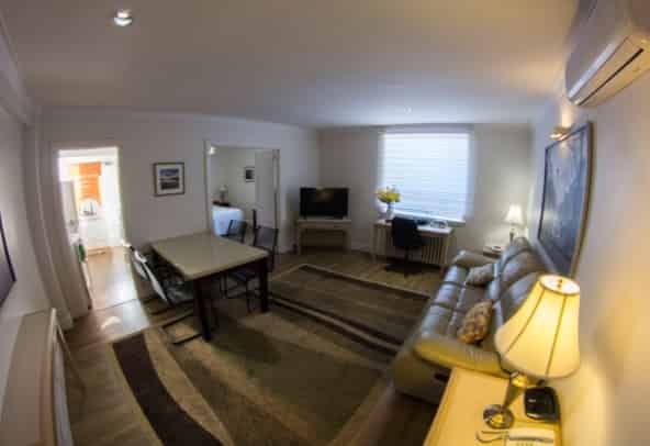 Bedroom?w=400&h=260&fit=crop&q=40&auto=format&trim=auto