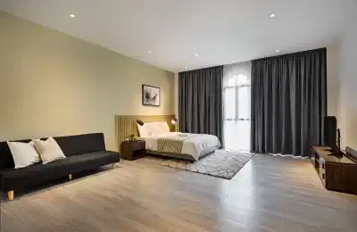 Common Area?w=400&h=260&fit=crop&q=40&auto=format&trim=auto